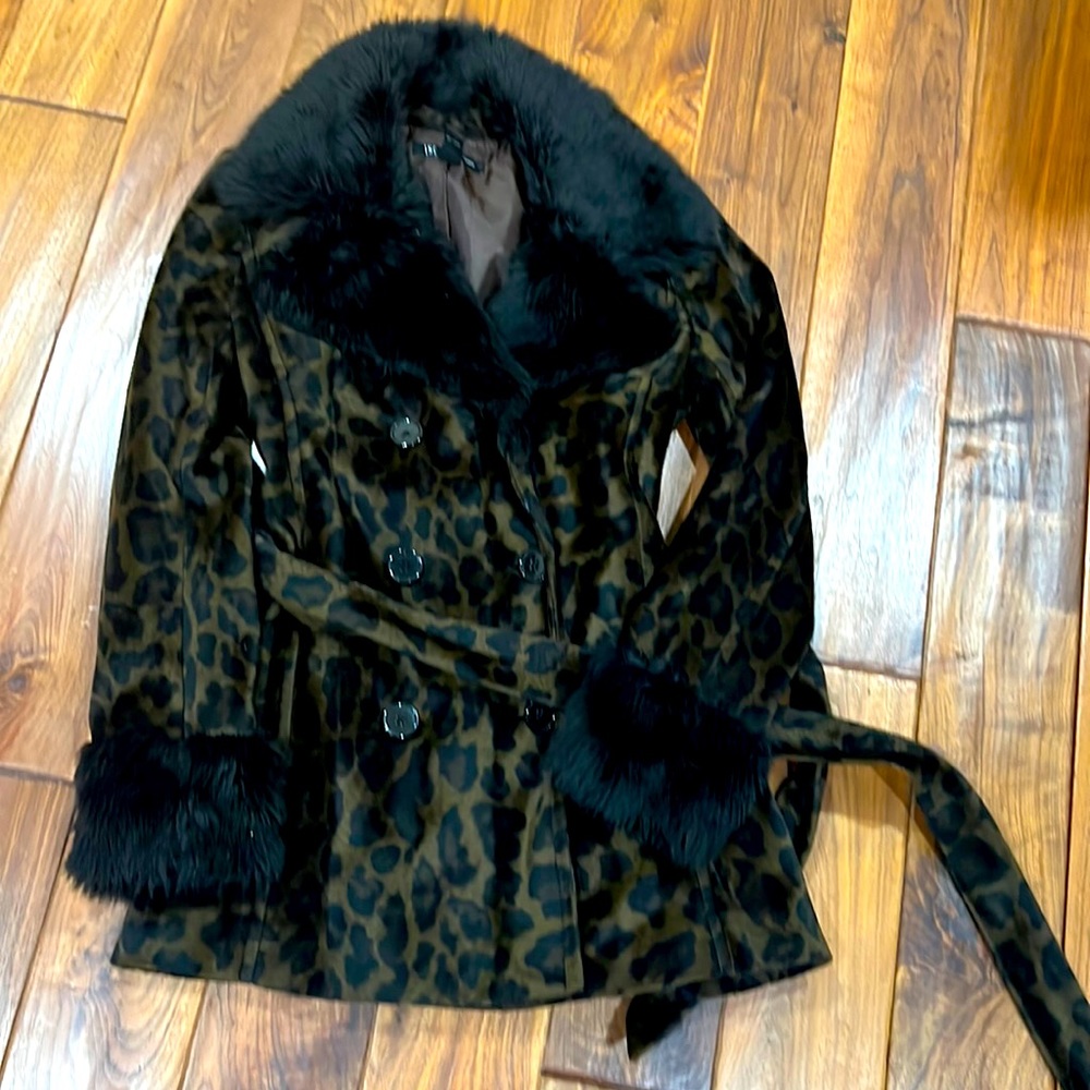 Faux fur leopard jacket